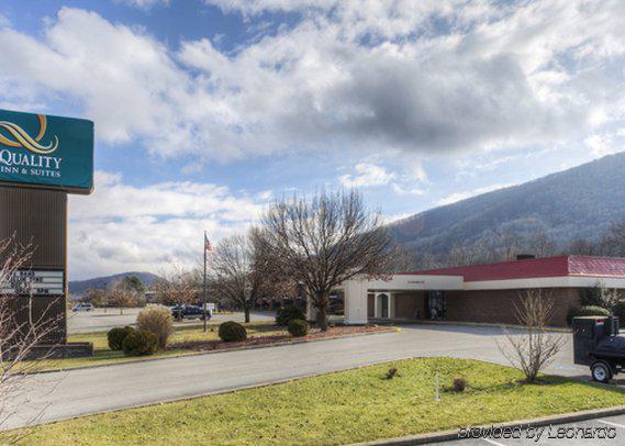Econo Lodge Inn & Suites Norton Bagian luar foto